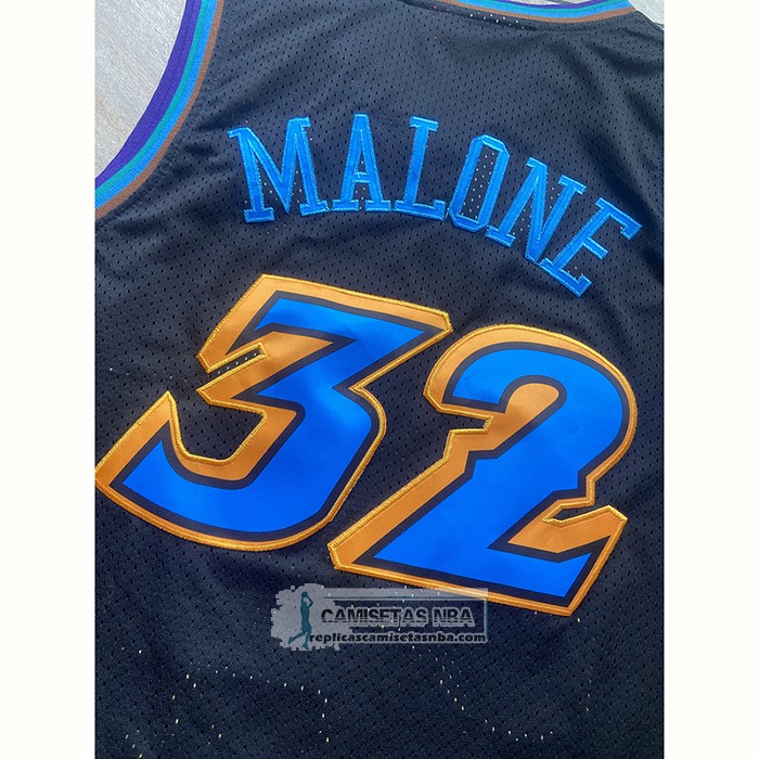 Camiseta Utah Jazz Karl Malone NO 32 Mitchell & Ness 1996-97 Negro